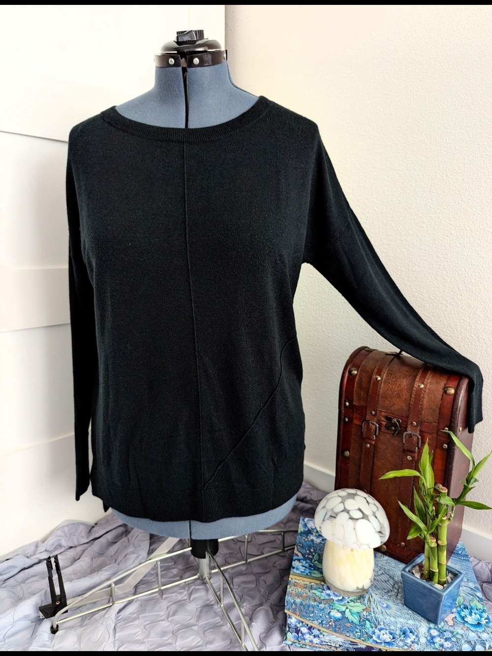 Valette Black Lightweight Sweater - L
